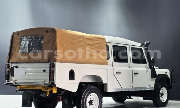 اشتري مستعمل Land Rover Defender White سيارة في Quthing في Butha-Buthe اشتري مستعمل Land Rover Defender White سيارة في Quthing في Butha-Buthe