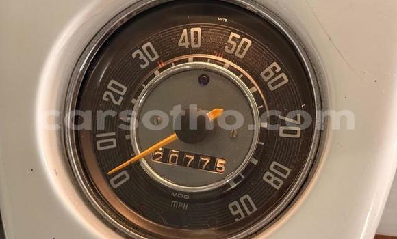 Buy Used Volkswagen Transporter Blue Car in Hlotse in Leribe Buy Used Volkswagen Transporter Blue Car in Hlotse in Leribe