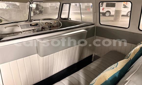 Buy Used Volkswagen Transporter Blue Car in Hlotse in Leribe Buy Used Volkswagen Transporter Blue Car in Hlotse in Leribe