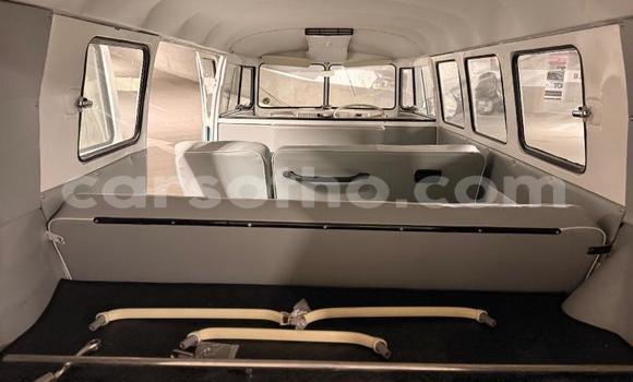 Buy Used Volkswagen Transporter Blue Car in Hlotse in Leribe Buy Used Volkswagen Transporter Blue Car in Hlotse in Leribe