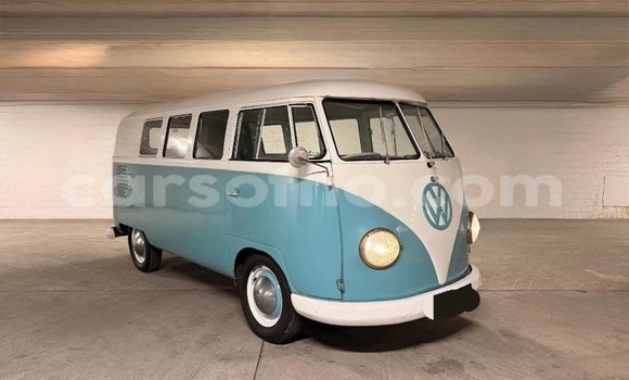 Buy Used Volkswagen Transporter Blue Car in Hlotse in Leribe