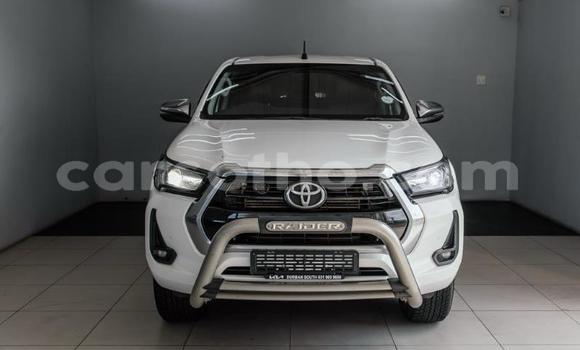 Buy Used Toyota Hilux White Car in Maseru in Maseru