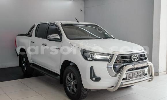 Buy Used Toyota Hilux White Car in Maseru in Maseru Buy Used Toyota Hilux White Car in Maseru in Maseru