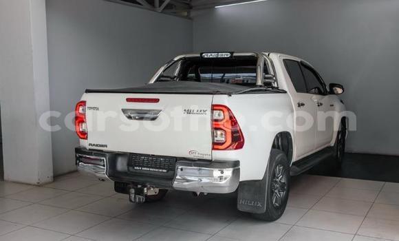 Buy Used Toyota Hilux White Car in Maseru in Maseru Buy Used Toyota Hilux White Car in Maseru in Maseru