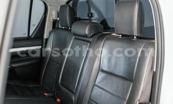 Buy Used Toyota Hilux White Car in Maseru in Maseru Buy Used Toyota Hilux White Car in Maseru in Maseru