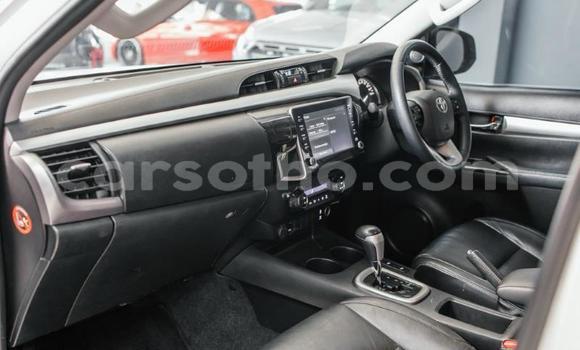 Buy Used Toyota Hilux White Car in Maseru in Maseru Buy Used Toyota Hilux White Car in Maseru in Maseru