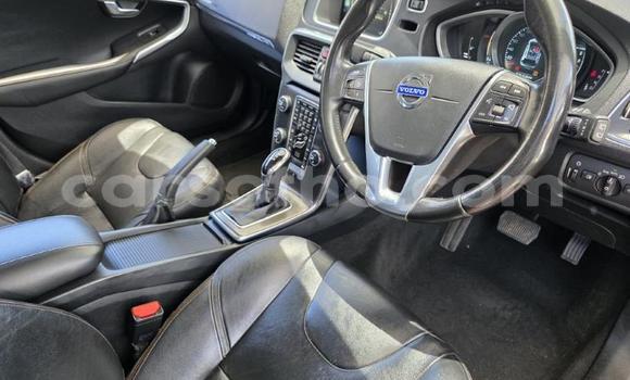 Buy Used Volvo V40 Cross Country Red Car in Maseru in Maseru Buy Used Volvo V40 Cross Country Red Car in Maseru in Maseru