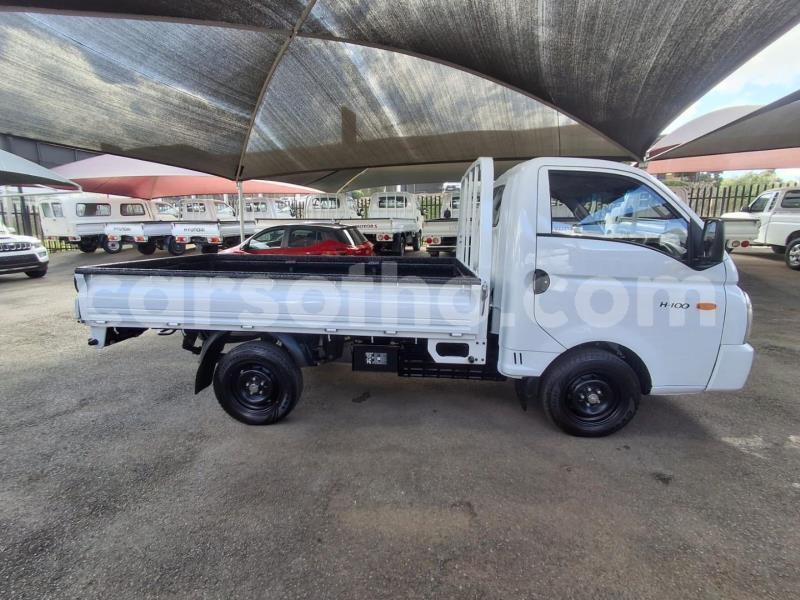 Big with watermark hyundai h200 maseru maseru 31642
