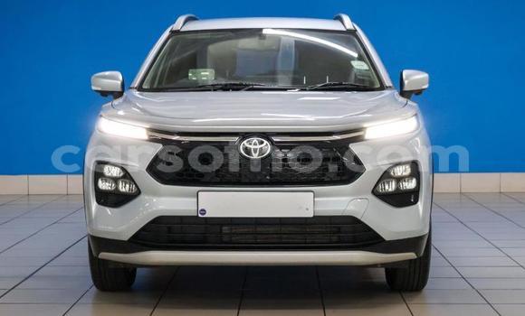 Buy Used Toyota Starlet White Car in Maseru in Maseru