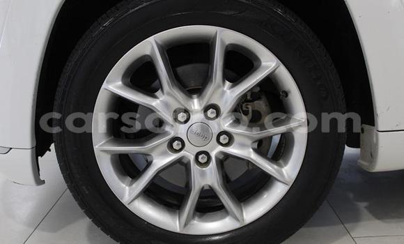 اشتري مستعمل Jeep Grand Cherokee White سيارة في Butha Buthe في Butha-Buthe اشتري مستعمل Jeep Grand Cherokee White سيارة في Butha Buthe في Butha-Buthe