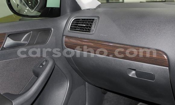 اشتري مستعمل Volkswagen Jetta White سيارة في Butha–Buthe في Thaba-Tseka اشتري مستعمل Volkswagen Jetta White سيارة في Butha–Buthe في Thaba-Tseka