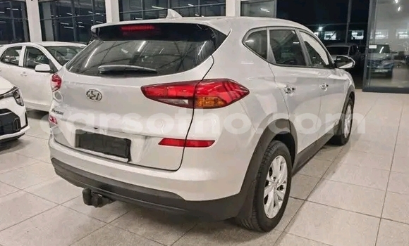 Buy Used Hyundai Tucson White Car in Maseru in Maseru Buy Used Hyundai Tucson White Car in Maseru in Maseru