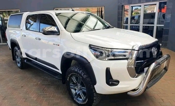 Buy Used Toyota Hilux White Car in Maseru in Maseru Buy Used Toyota Hilux White Car in Maseru in Maseru