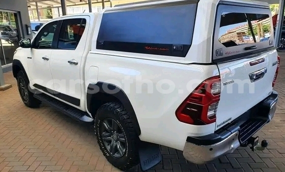Buy Used Toyota Hilux White Car in Maseru in Maseru Buy Used Toyota Hilux White Car in Maseru in Maseru