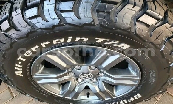 Buy Used Toyota Hilux White Car in Maseru in Maseru Buy Used Toyota Hilux White Car in Maseru in Maseru