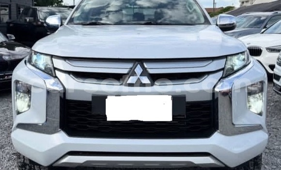 Buy Used Mitsubishi L200 White Car in Maputsoa in Leribe Buy Used Mitsubishi L200 White Car in Maputsoa in Leribe