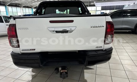 Buy Used Toyota Hilux White Car in Maseru in Maseru Buy Used Toyota Hilux White Car in Maseru in Maseru