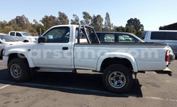 Buy Used Toyota Hilux White Car in Butha–Buthe in Thaba-Tseka Buy Used Toyota Hilux White Car in Butha–Buthe in Thaba-Tseka