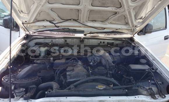 Buy Used Toyota Hilux White Car in Butha–Buthe in Thaba-Tseka Buy Used Toyota Hilux White Car in Butha–Buthe in Thaba-Tseka