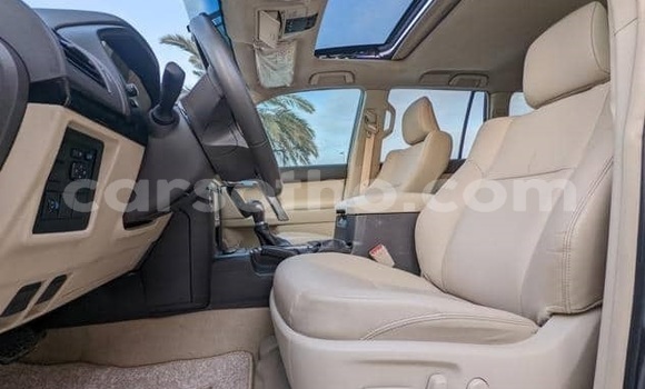 اشتري مستعمل Toyota Land Cruiser Prado White سيارة في Maputsoe في Leribe اشتري مستعمل Toyota Land Cruiser Prado White سيارة في Maputsoe في Leribe