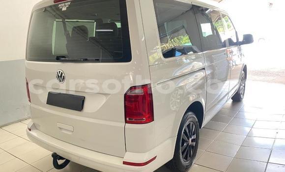 اشتري مستعمل Volkswagen Transporter White سيارة في Maseru في Maseru اشتري مستعمل Volkswagen Transporter White سيارة في Maseru في Maseru