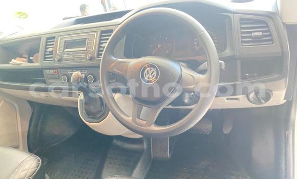 اشتري مستعمل Volkswagen Transporter White سيارة في Maseru في Maseru اشتري مستعمل Volkswagen Transporter White سيارة في Maseru في Maseru