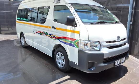 Buy Used Toyota Hiace White Car in Maseru in Maseru Buy Used Toyota Hiace White Car in Maseru in Maseru