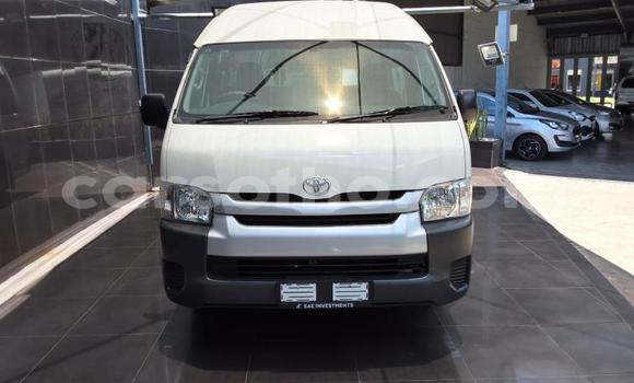 Buy Used Toyota Hiace White Car in Maseru in Maseru Buy Used Toyota Hiace White Car in Maseru in Maseru