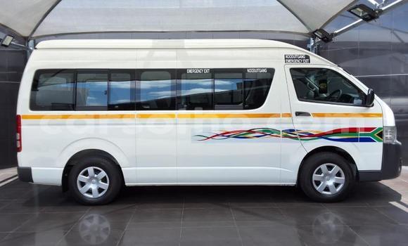 Buy Used Toyota Hiace White Car in Maseru in Maseru Buy Used Toyota Hiace White Car in Maseru in Maseru