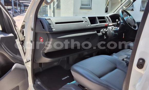 Buy Used Toyota Hiace White Car in Maseru in Maseru Buy Used Toyota Hiace White Car in Maseru in Maseru
