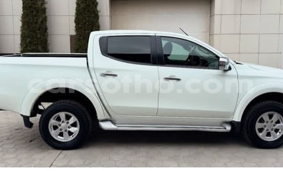 Buy Used Mitsubishi L200 White Car in Maputsoe in Leribe Buy Used Mitsubishi L200 White Car in Maputsoe in Leribe