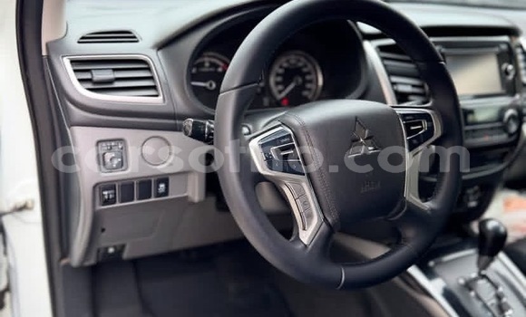 Buy Used Mitsubishi L200 White Car in Maputsoe in Leribe Buy Used Mitsubishi L200 White Car in Maputsoe in Leribe
