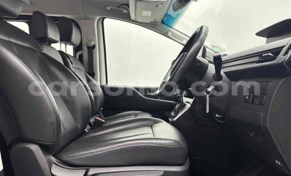 اشتري مستعمل Hyundai Starex (H-1) Silver سيارة في Maseru في Maseru اشتري مستعمل Hyundai Starex (H-1) Silver سيارة في Maseru في Maseru