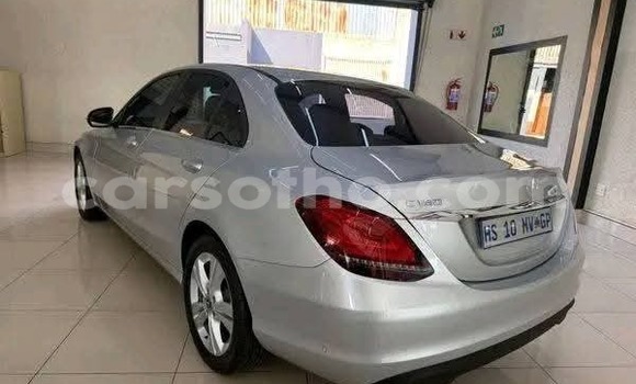 اشتري مستعمل Mercedes-Benz C–Class Silver سيارة في Maseru في Maseru اشتري مستعمل Mercedes-Benz C–Class Silver سيارة في Maseru في Maseru