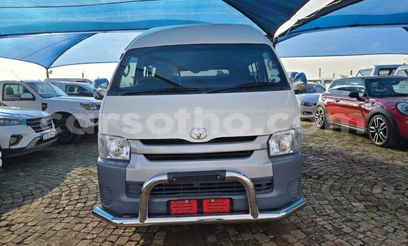 Buy Used Toyota Hiace White Car in Maseru in Maseru