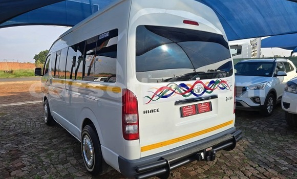 Buy Used Toyota Hiace White Car in Maseru in Maseru Buy Used Toyota Hiace White Car in Maseru in Maseru