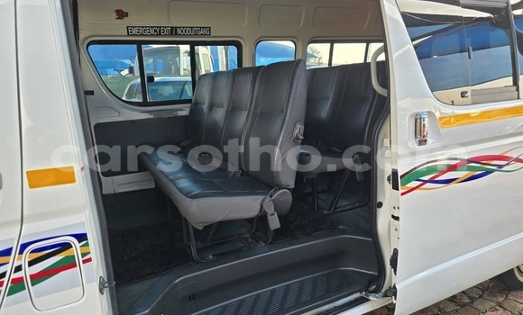Buy Used Toyota Hiace White Car in Maseru in Maseru Buy Used Toyota Hiace White Car in Maseru in Maseru