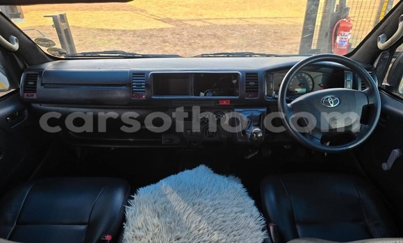 Buy Used Toyota Hiace White Car in Maseru in Maseru Buy Used Toyota Hiace White Car in Maseru in Maseru