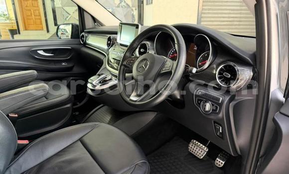Buy Used Mercedes-Benz V-klasse Other Car in Maseru in Maseru Buy Used Mercedes-Benz V-klasse Other Car in Maseru in Maseru