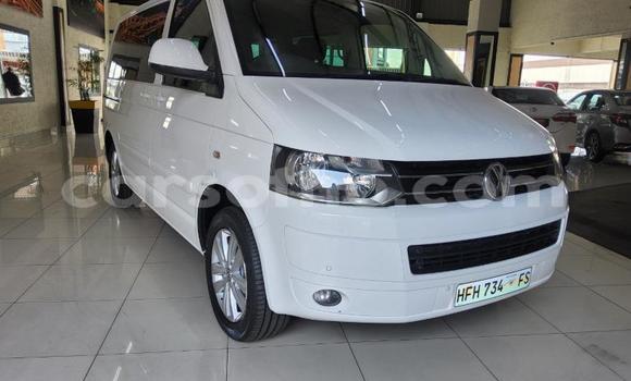 Buy Used Volkswagen Caravelle White Car in Maseru in Maseru Buy Used Volkswagen Caravelle White Car in Maseru in Maseru