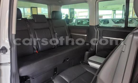 Buy Used Volkswagen Caravelle White Car in Maseru in Maseru Buy Used Volkswagen Caravelle White Car in Maseru in Maseru