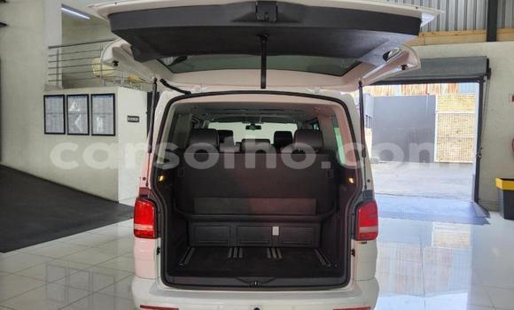 Buy Used Volkswagen Caravelle White Car in Maseru in Maseru Buy Used Volkswagen Caravelle White Car in Maseru in Maseru