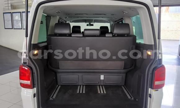 Buy Used Volkswagen Caravelle White Car in Maseru in Maseru Buy Used Volkswagen Caravelle White Car in Maseru in Maseru