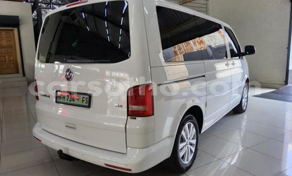 Buy Used Volkswagen Caravelle White Car in Maseru in Maseru Buy Used Volkswagen Caravelle White Car in Maseru in Maseru