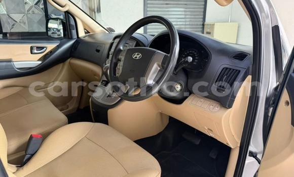 Buy Used Hyundai H1 Silver Car in Maseru in Maseru Buy Used Hyundai H1 Silver Car in Maseru in Maseru