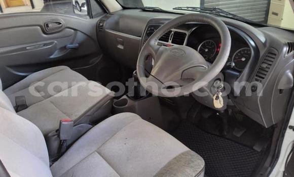 Buy Used Hyundai H1 White Car in Maseru in Maseru Buy Used Hyundai H1 White Car in Maseru in Maseru