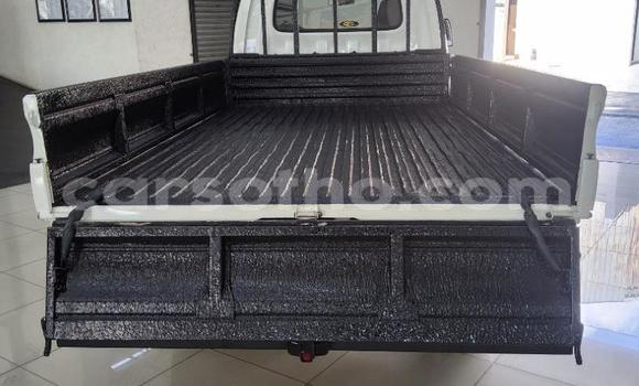 Buy Used Hyundai H1 White Car in Maseru in Maseru Buy Used Hyundai H1 White Car in Maseru in Maseru