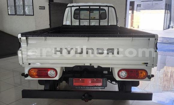 Buy Used Hyundai H1 White Car in Maseru in Maseru Buy Used Hyundai H1 White Car in Maseru in Maseru