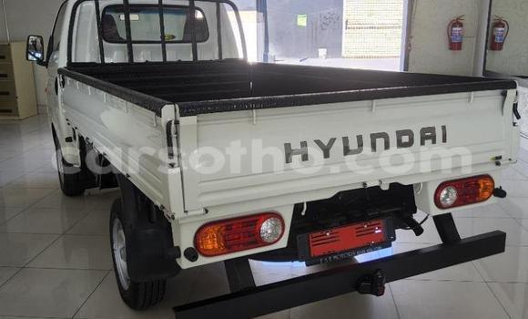 Buy Used Hyundai H1 White Car in Maseru in Maseru Buy Used Hyundai H1 White Car in Maseru in Maseru