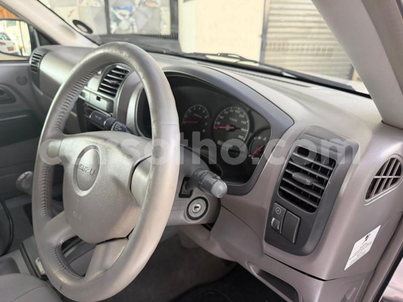 Big with watermark isuzu kb maseru maseru 31751
